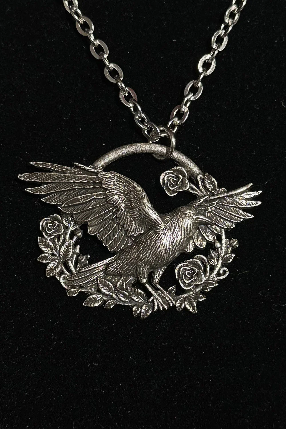 A Murder in the Roses Necklace - Image 3
