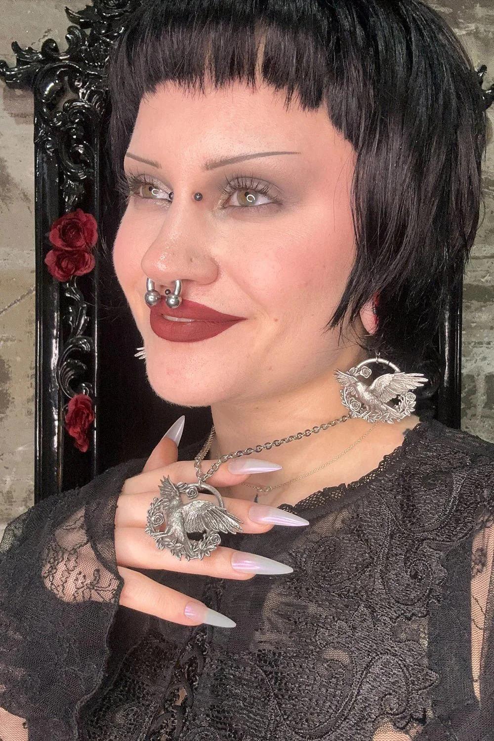A Murder in the Roses Necklace - Image 5