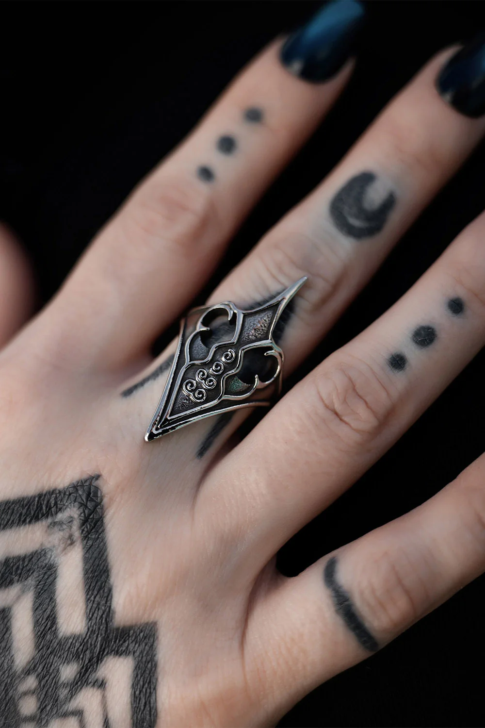 Acanthus Ring