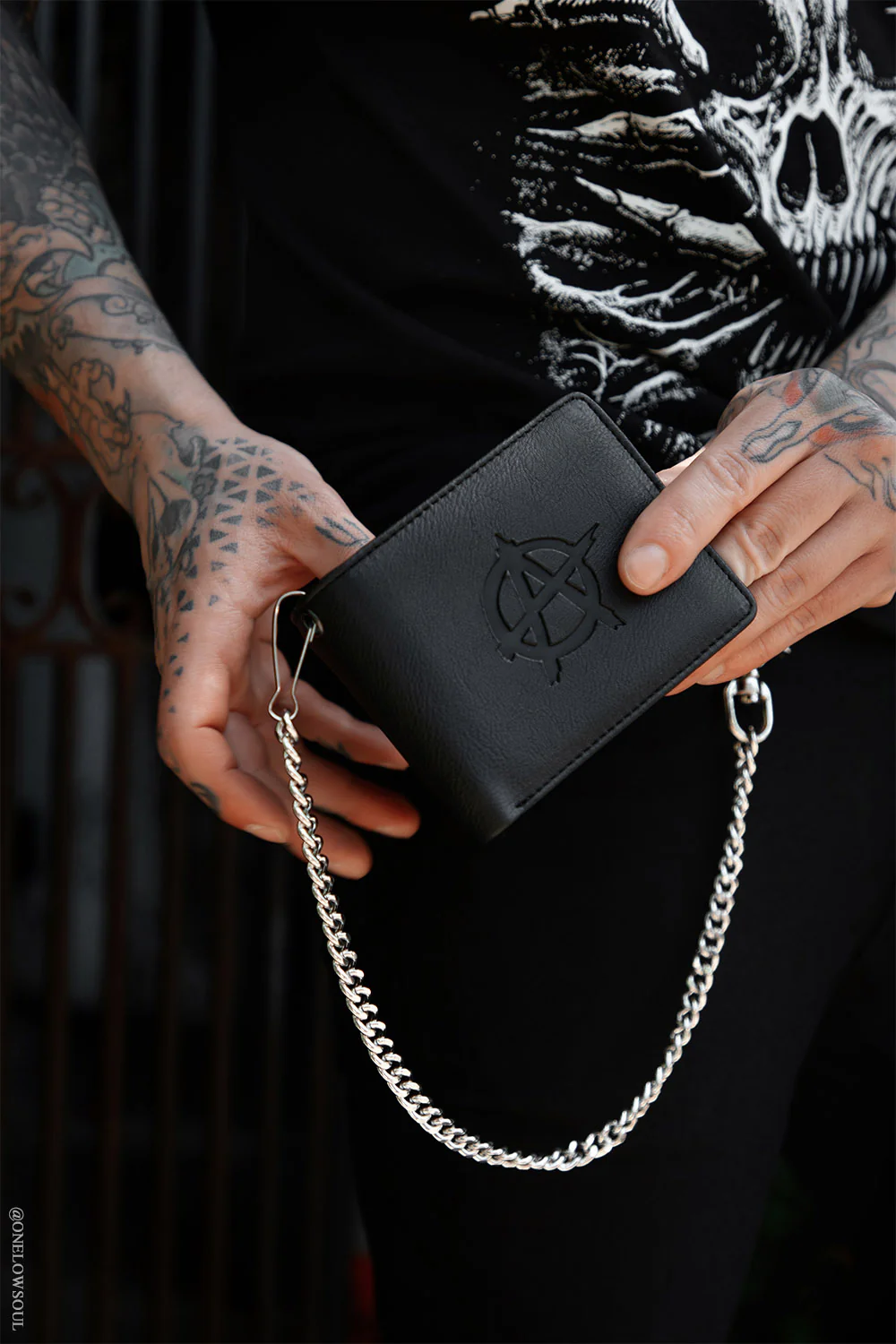 Anarchy Emboss Bifold Wallet w/ Chain