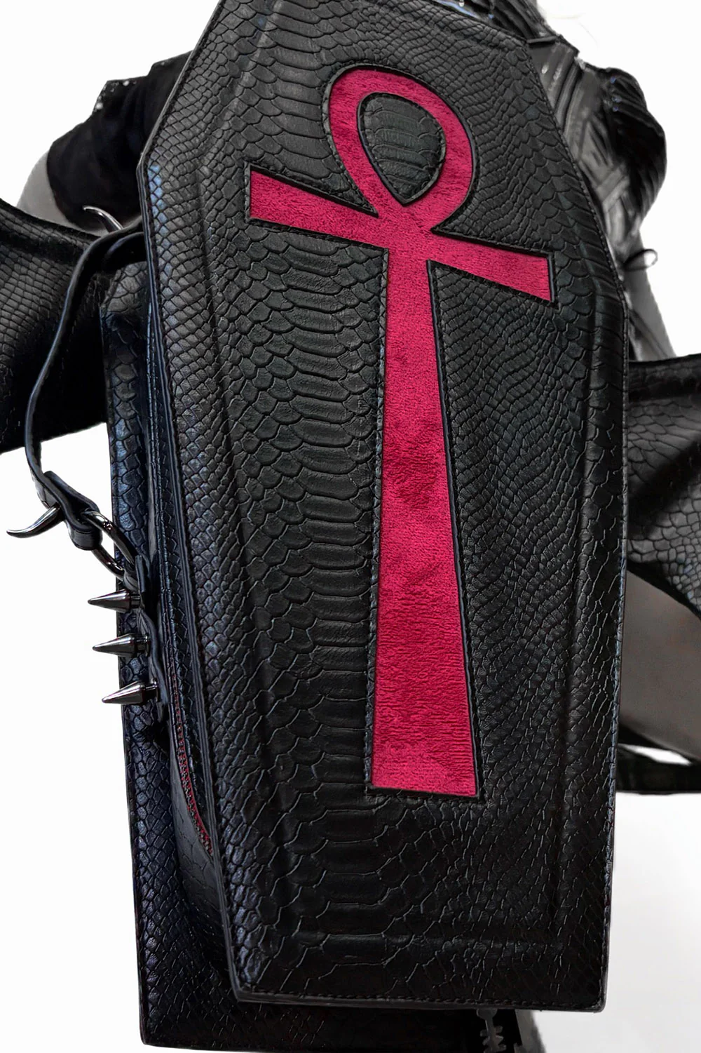Ankh Coffin Batwing Bag [Snakeskin] - Image 10