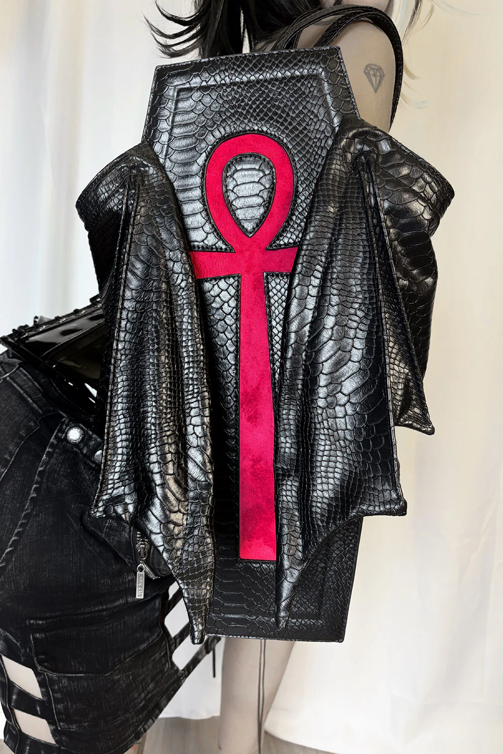 Ankh Coffin Batwing Bag [Snakeskin] - Image 18