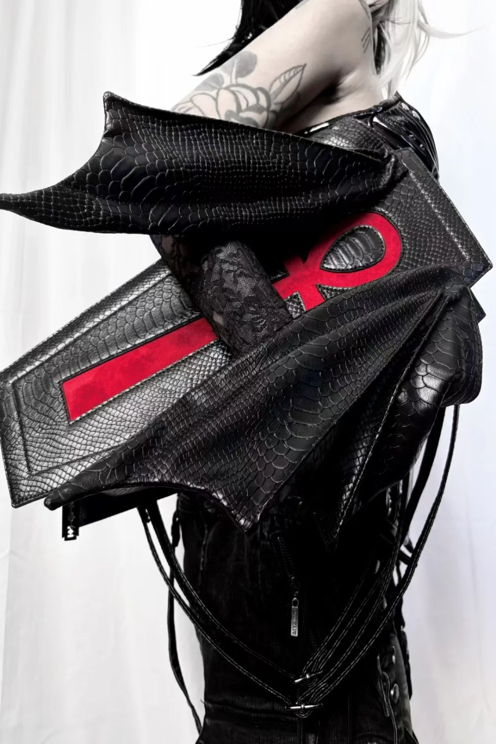 Ankh Coffin Batwing Bag [Snakeskin] - Image 4
