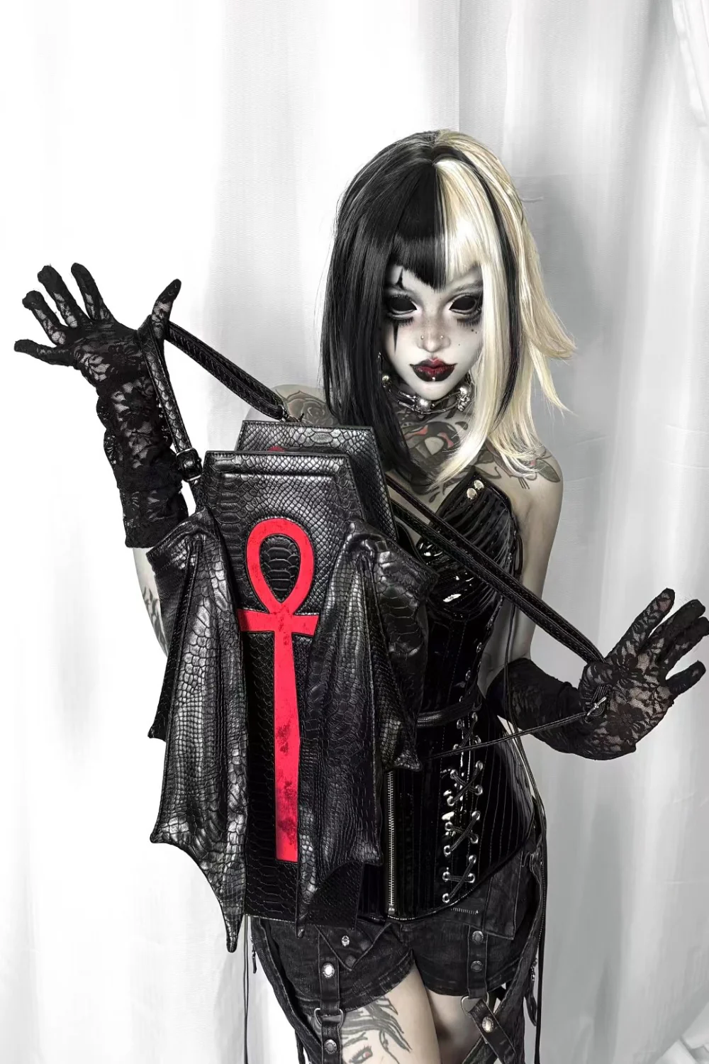 Ankh Coffin Batwing Bag [Snakeskin] - Image 5