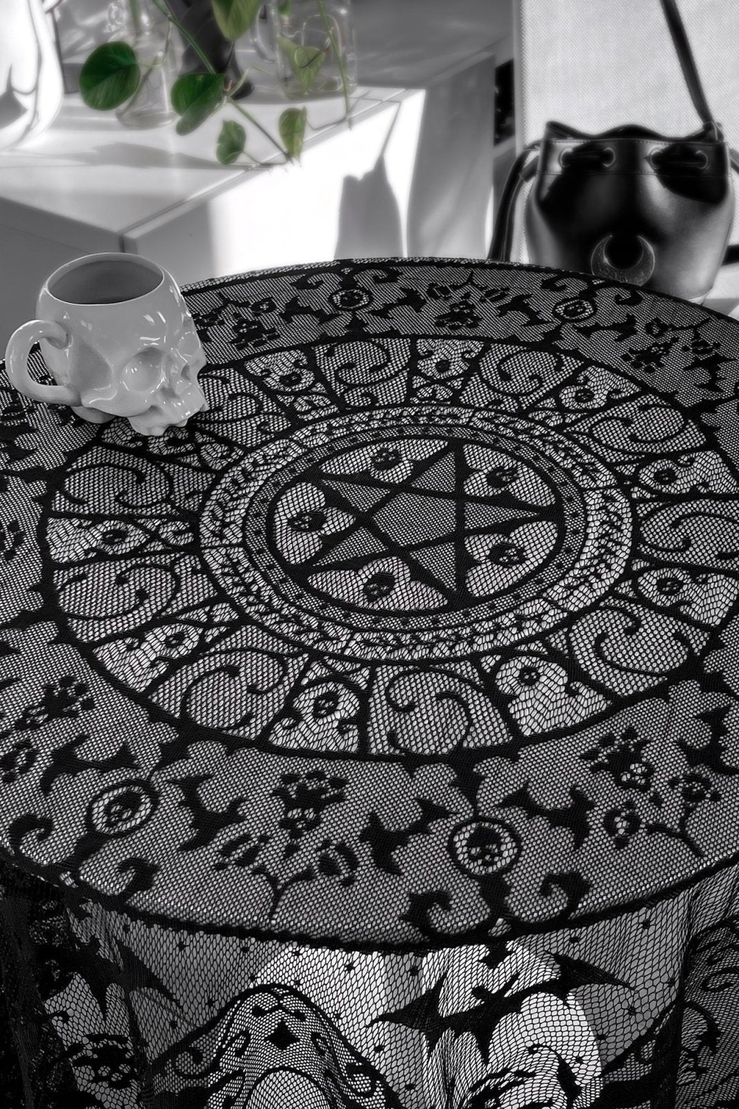 Asra Lace Tablecloth - Image 2