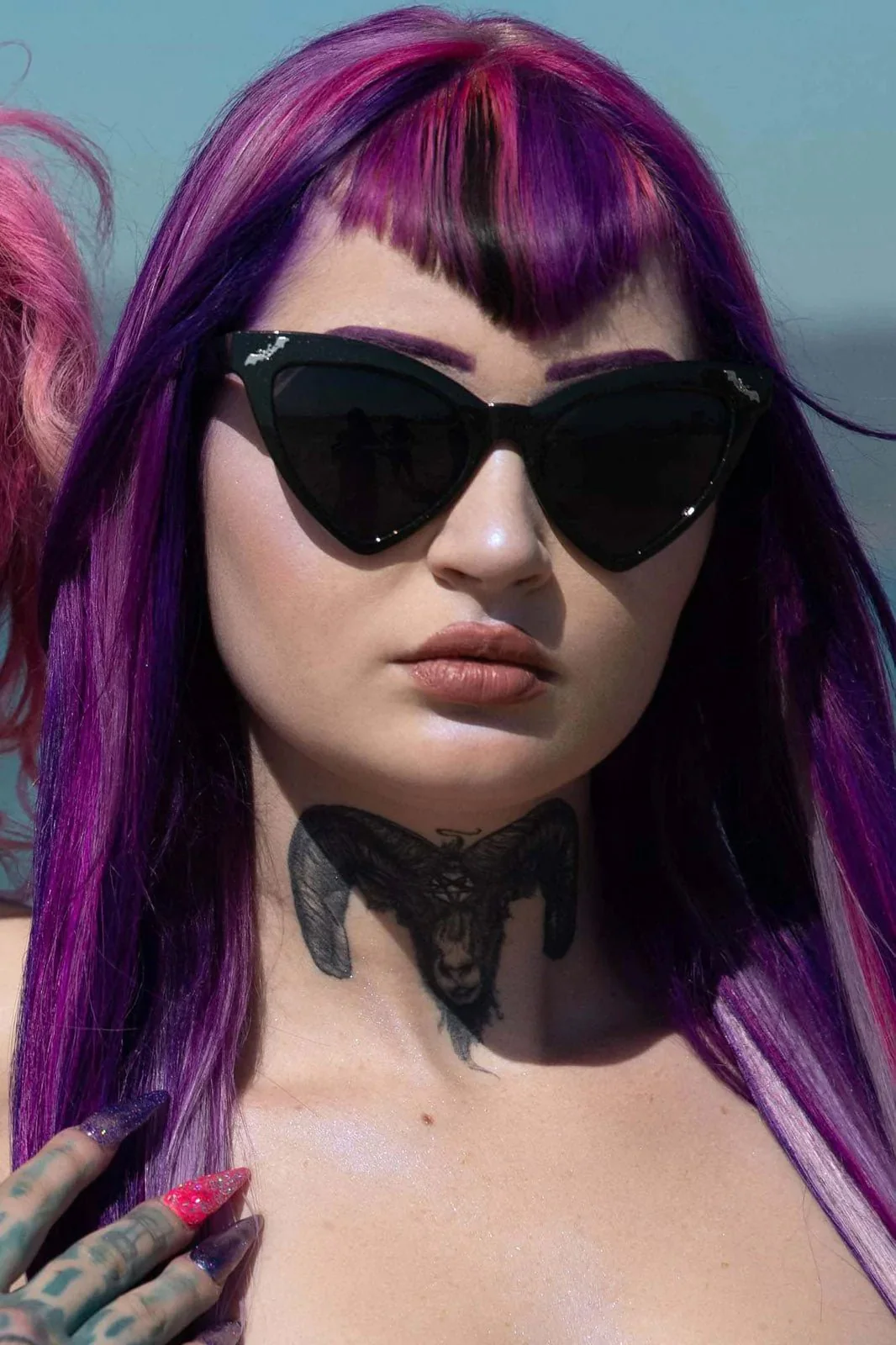 Bat An Eye Sunglasses [GLITTER] - Image 3
