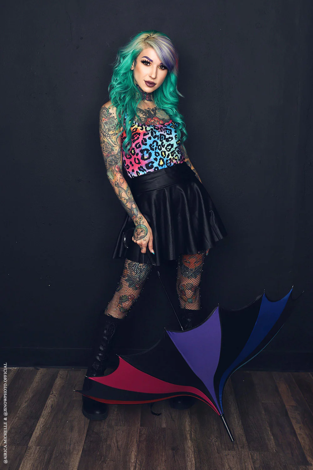 Batwing Pagoda Umbrella [Goth Rainbow] - Image 9