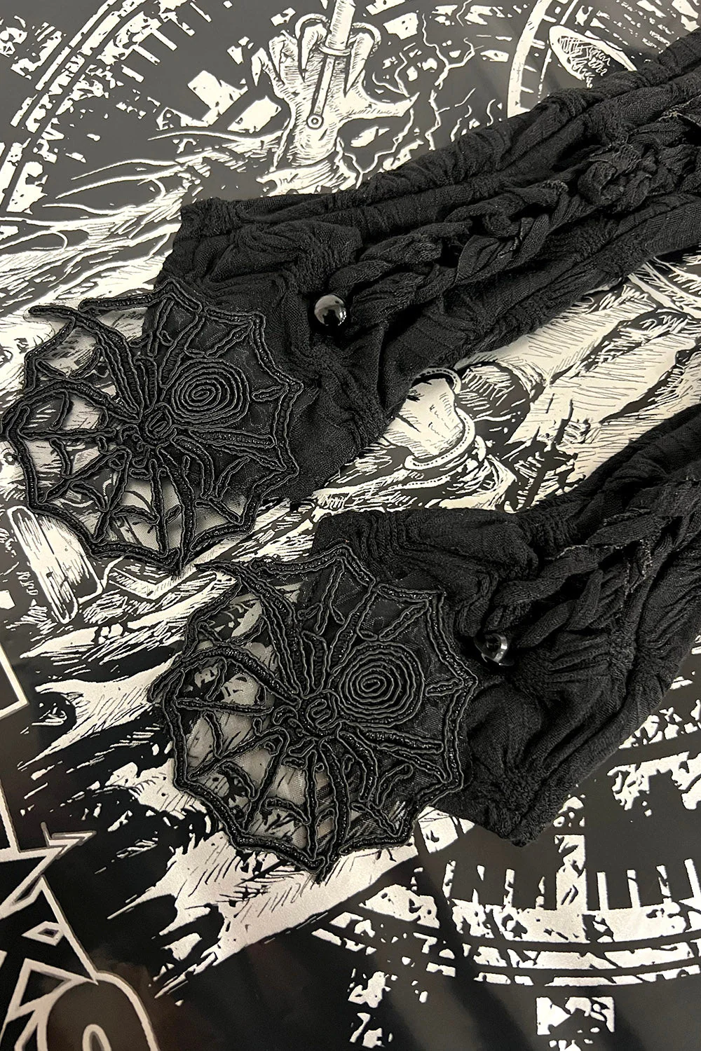 Bitten Black Widow Gloves - Image 5