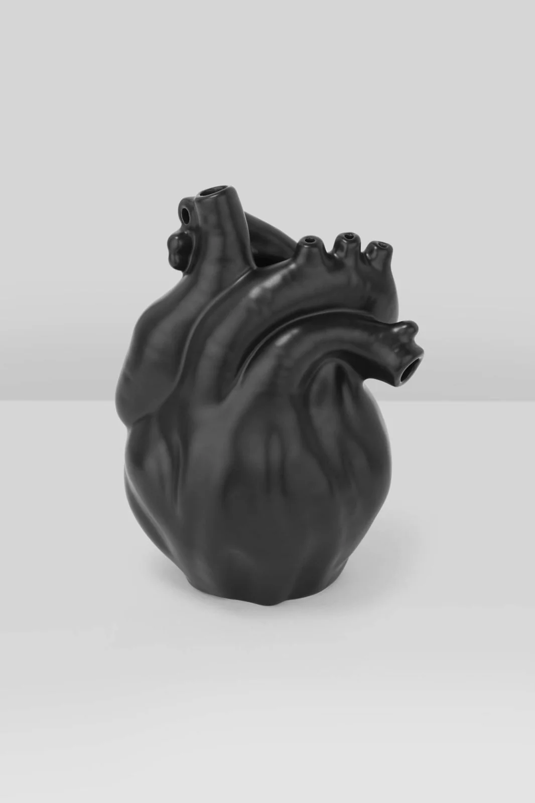 Black Heart Vase - Image 2