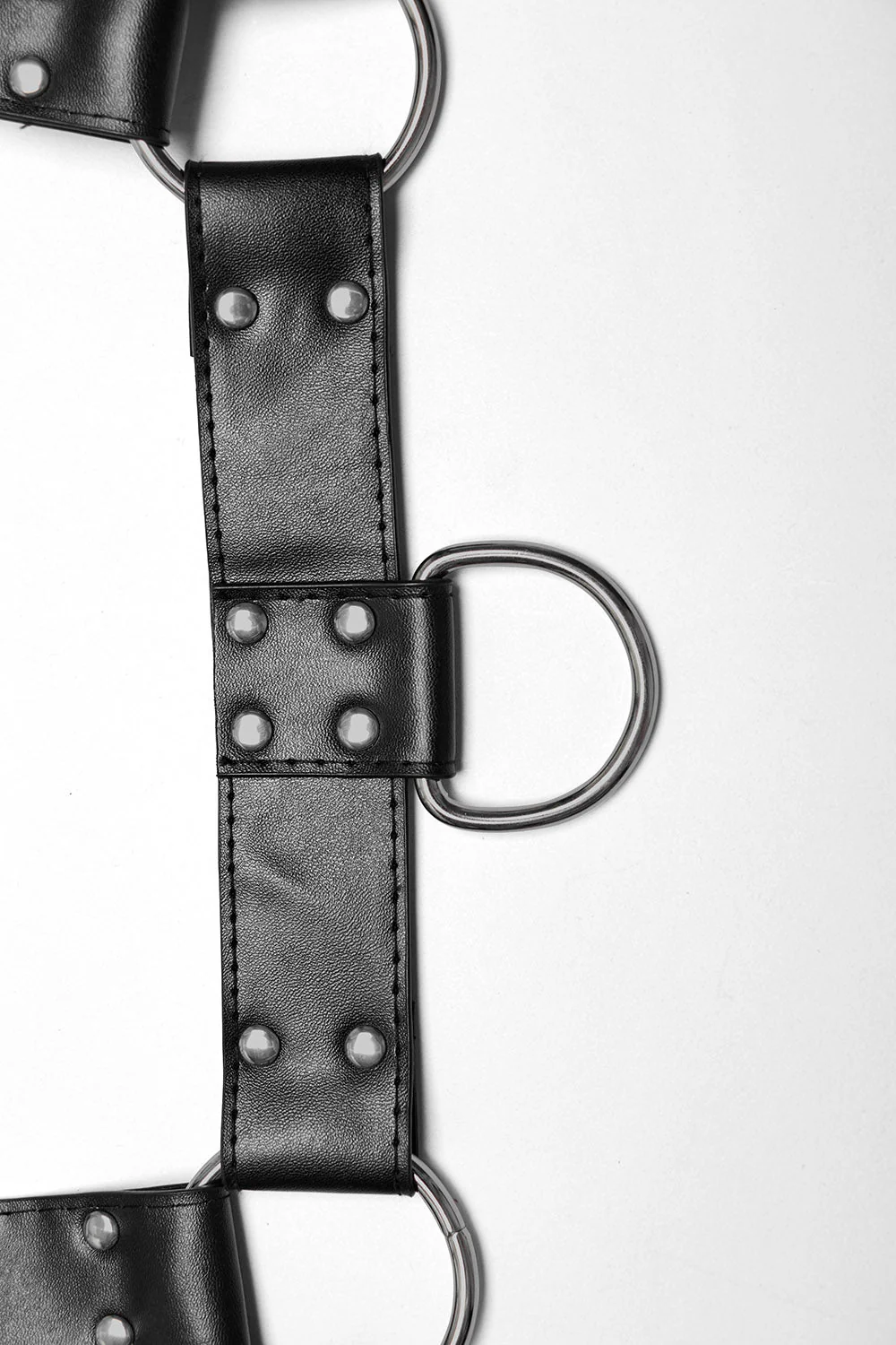 Black Oath O-Ring Chest Harness - Image 8