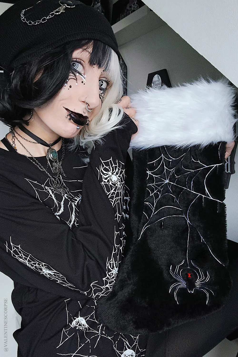 Black Widow Spider Christmas Stocking - Image 6