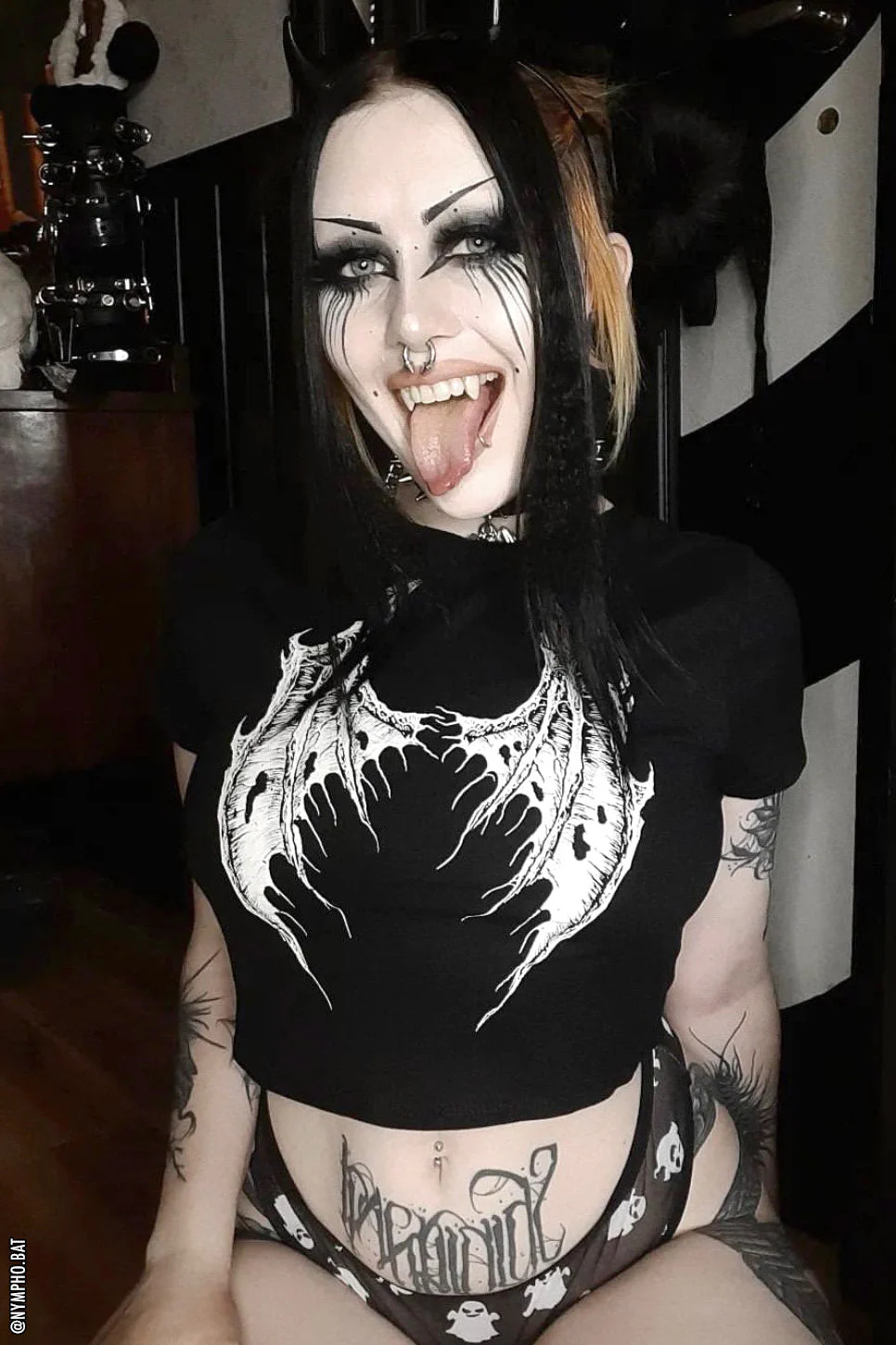 Broken Batwings Crop Top - Image 20