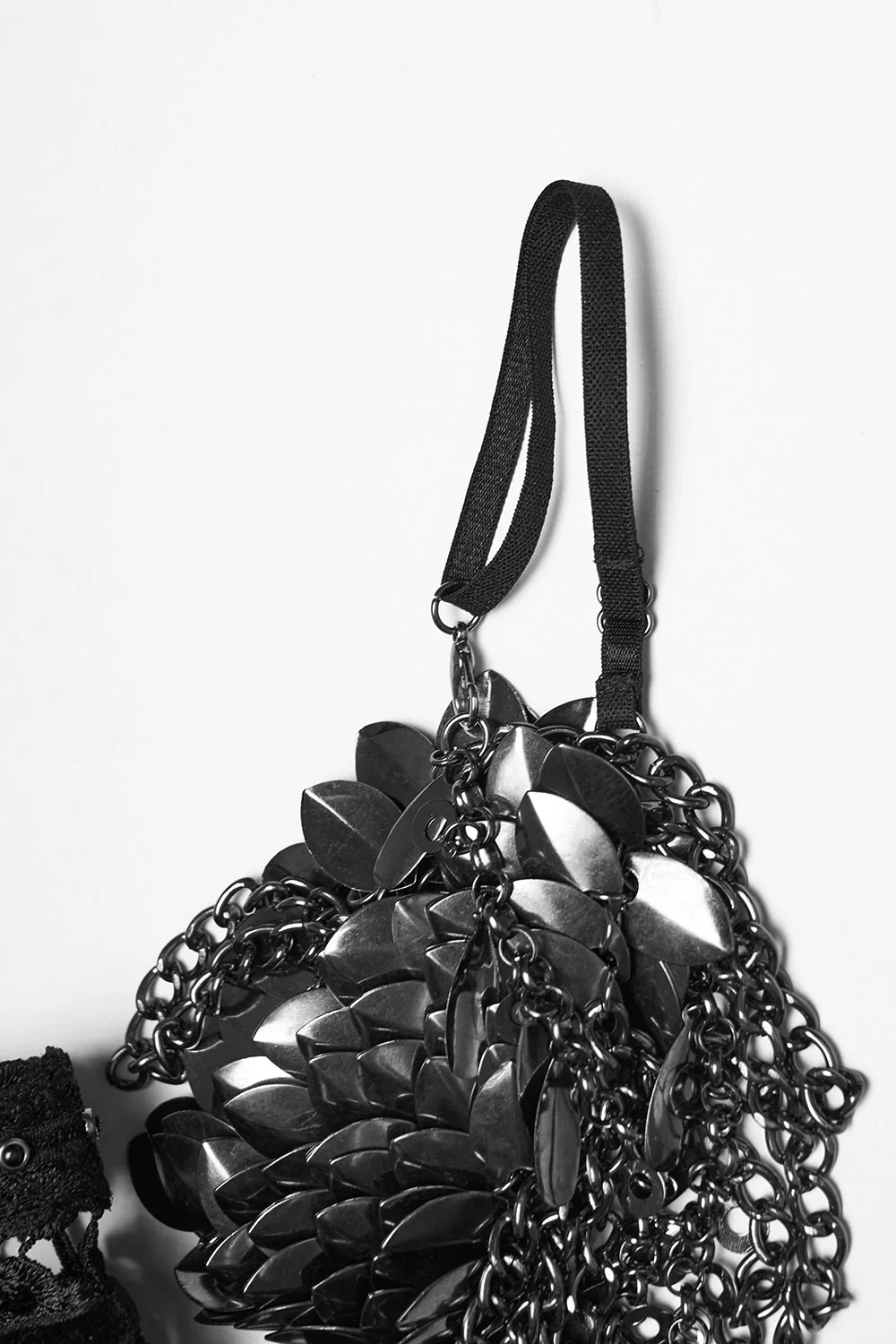 Cathedral Lace Chainmail Harness - Image 10