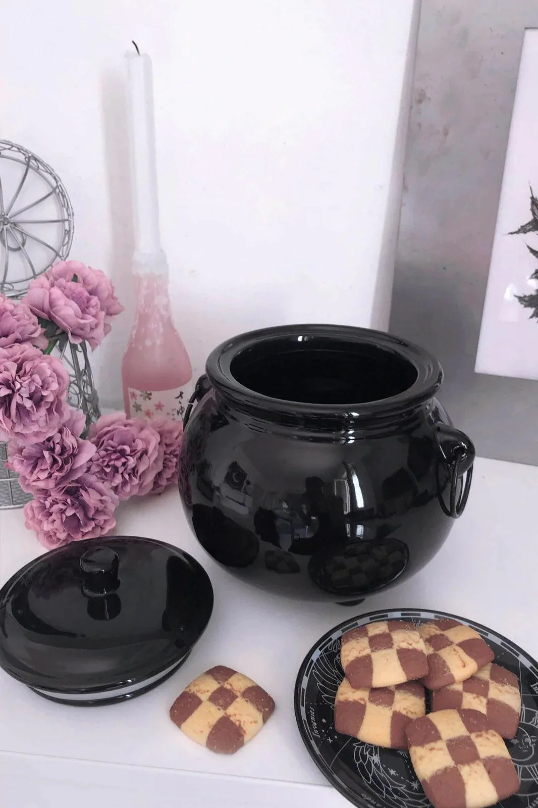 Cauldron Cookie Jar - Image 2