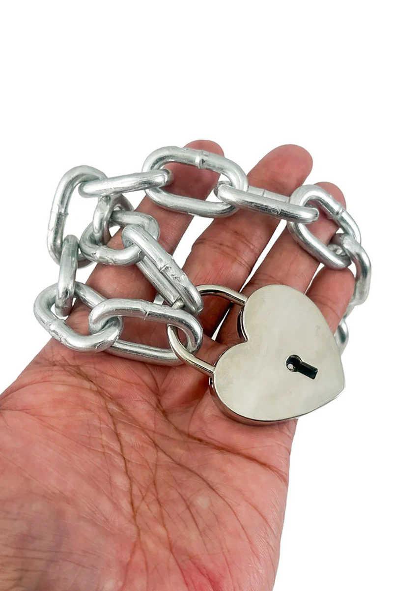Chunky Chain Heart Padlock Choker - Image 5