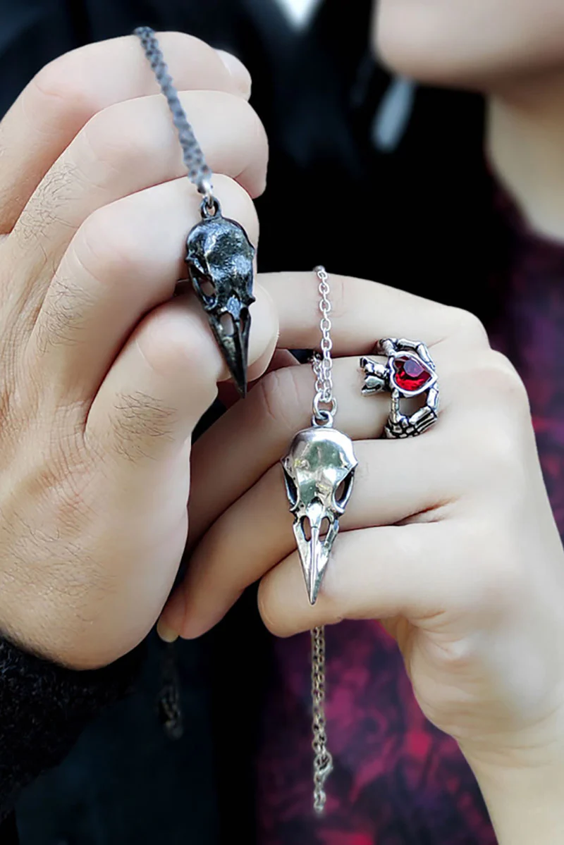 Coeur Crane Pendant - Image 2