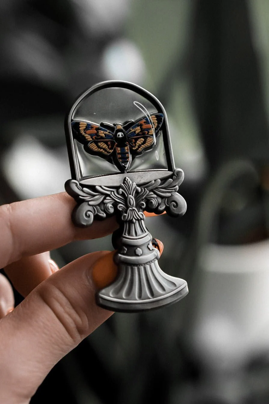 Captured Pin