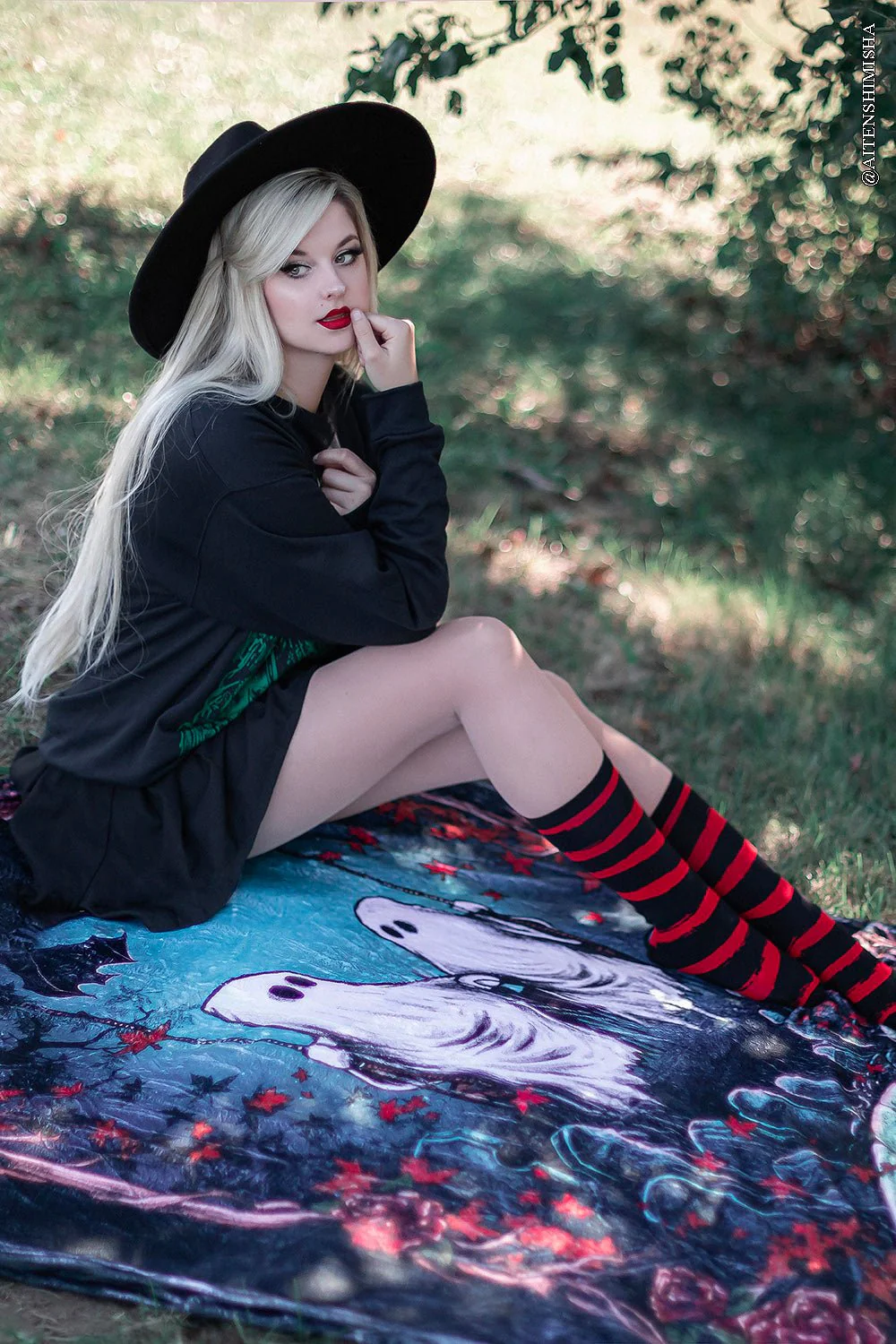 Creepy Crew Socks [Red/Black Stripes] - Image 8