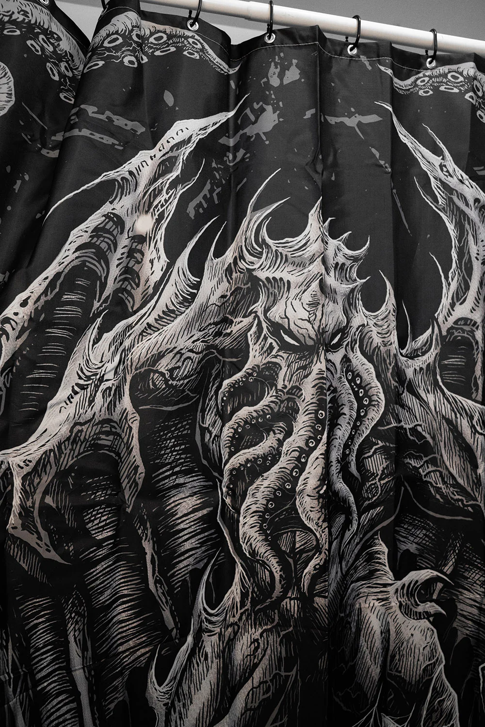 Cthulhu Mythos Shower Curtain - Image 4