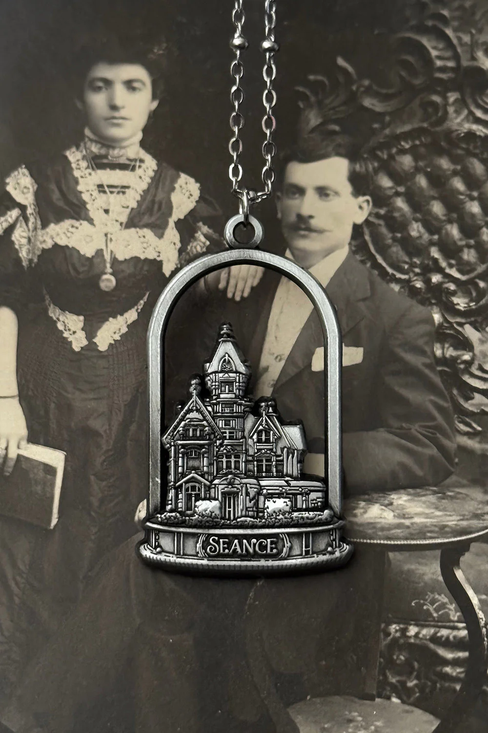 Curious Manor Necklace - Image 4