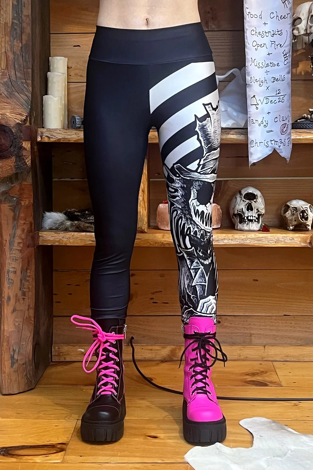 Curiouser & Curiouser Mad Hatter Leggings - Image 3