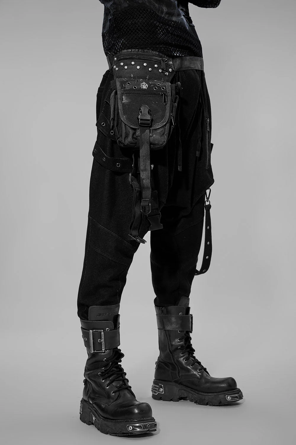 Desert Reaper Spiked Harness Bag - Image 2