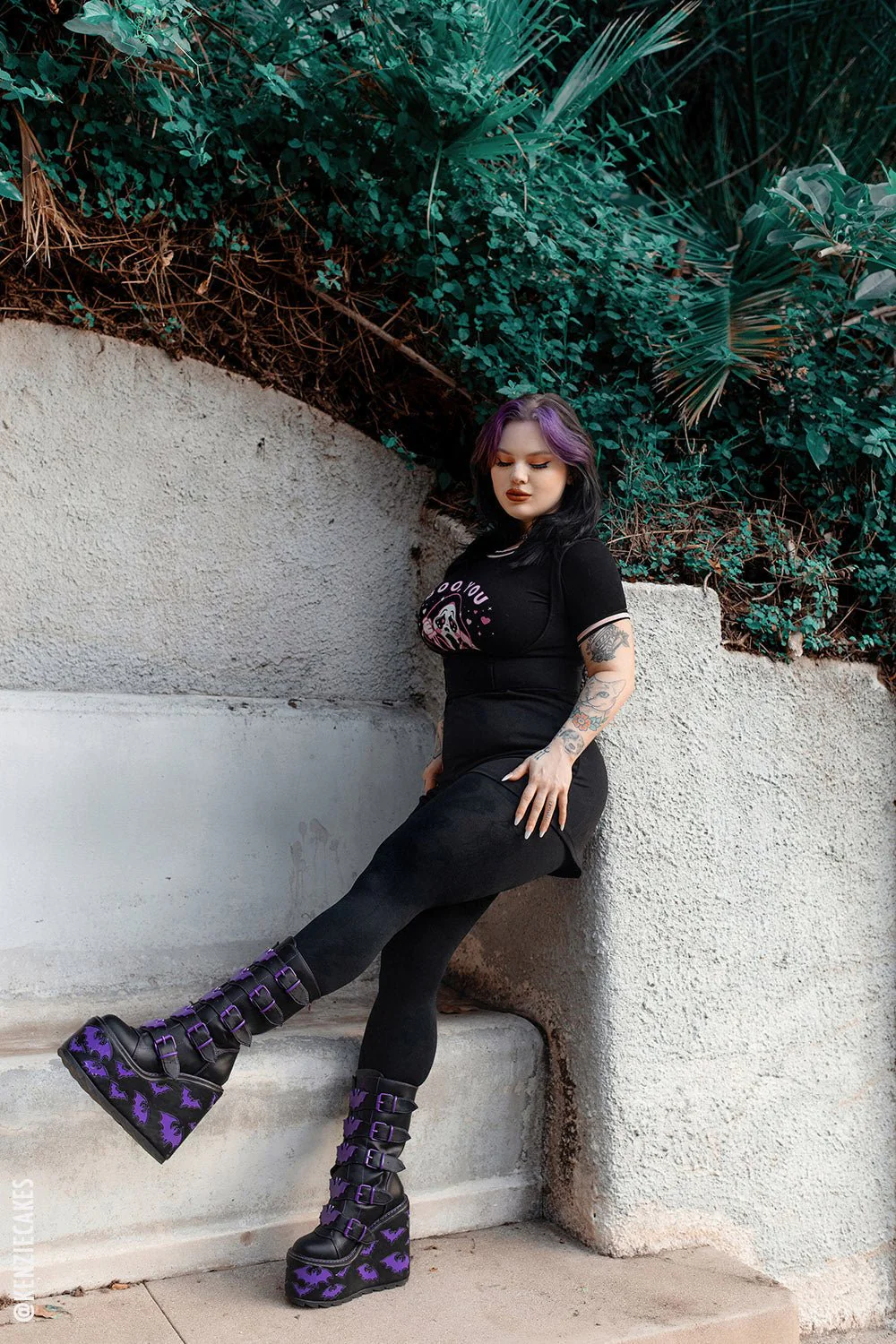 Dune Bat Platform Boots [BLACK/PURPLE] - Image 14