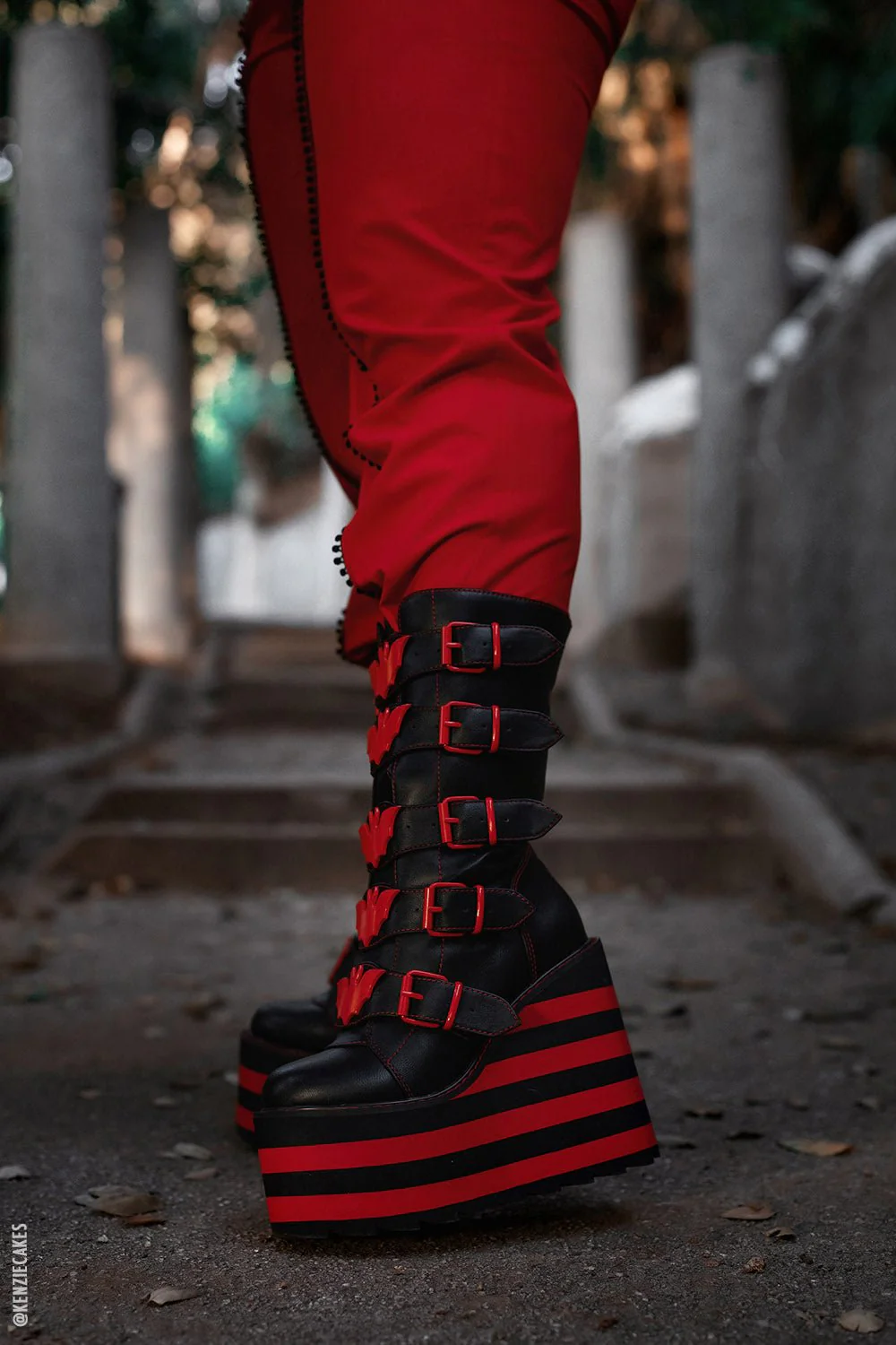 Dune Bat Platform Boots [Black/Red] [NO RESTOCKS] - Image 3