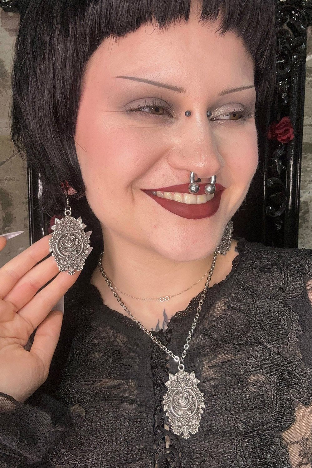 Eternal Rose Earrings - Image 2