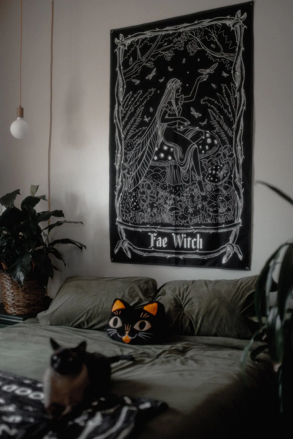 Fae Witch Oracle Tapestry - Image 4