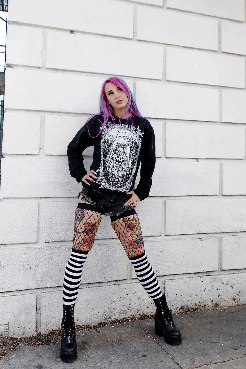 Fishnet Garter Thigh High Socks [Black/White] - Image 5