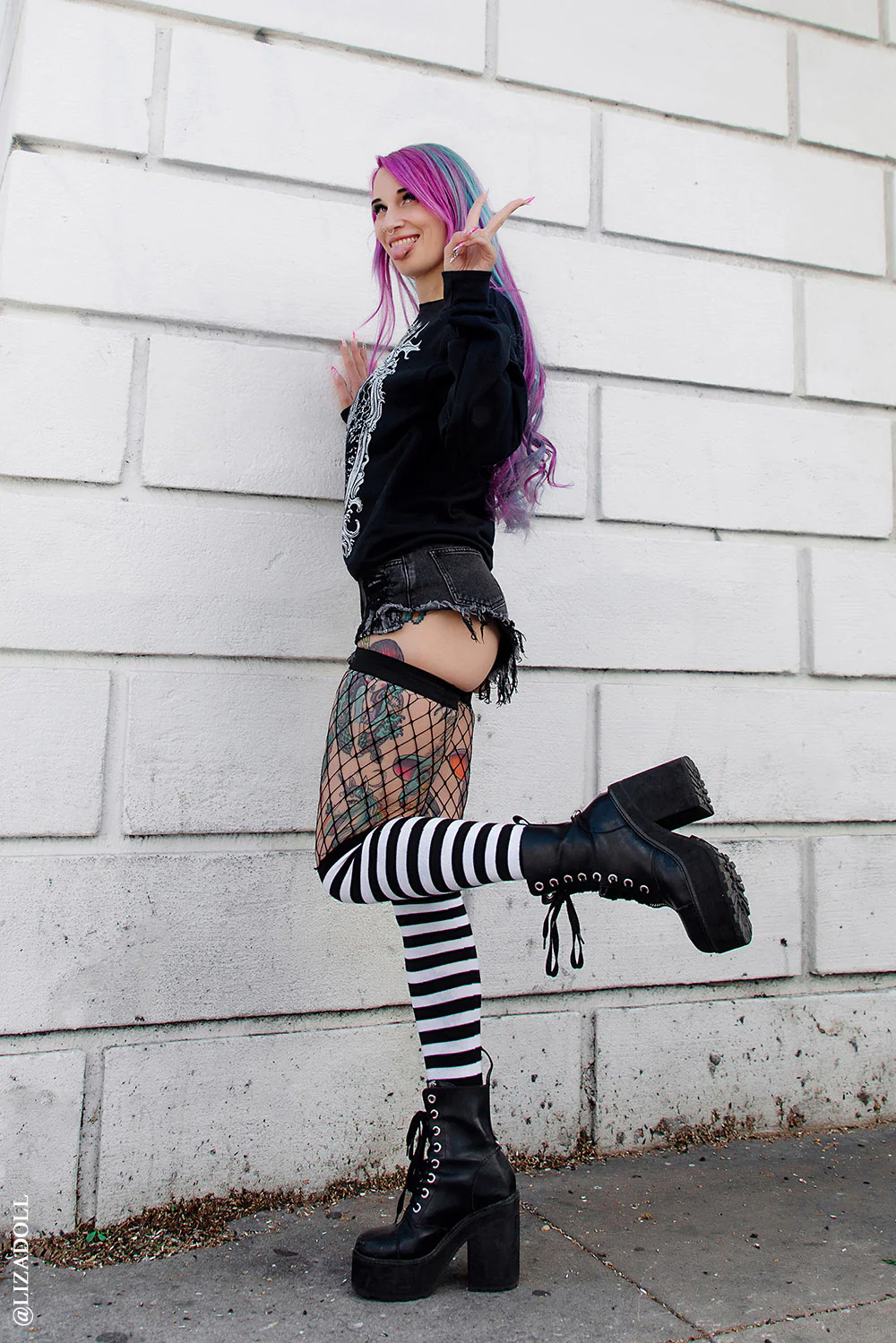 Fishnet Garter Thigh High Socks [Black/White] - Image 6