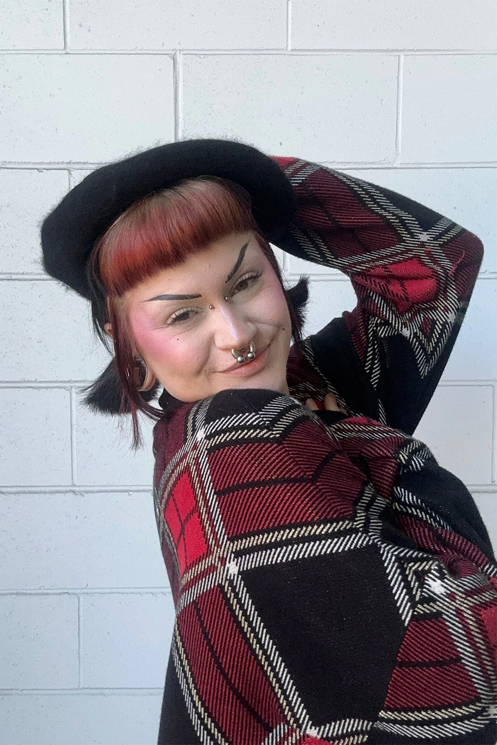 Flap Around Black Beret - Image 6