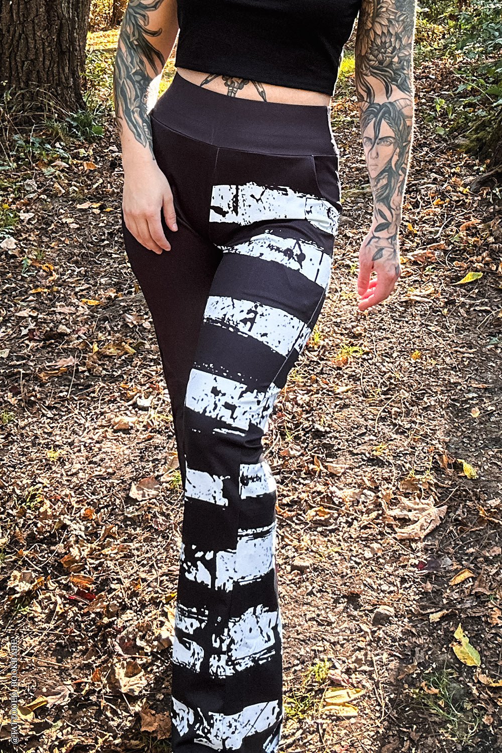 Ghost White Striped Split Flares [Black/White] - Image 4