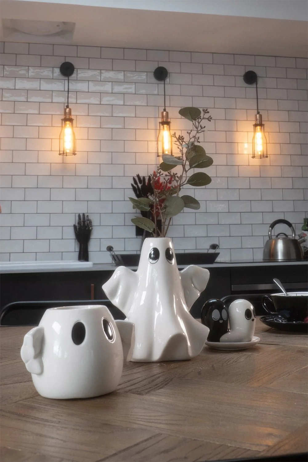 Ghostly Vase - Image 4