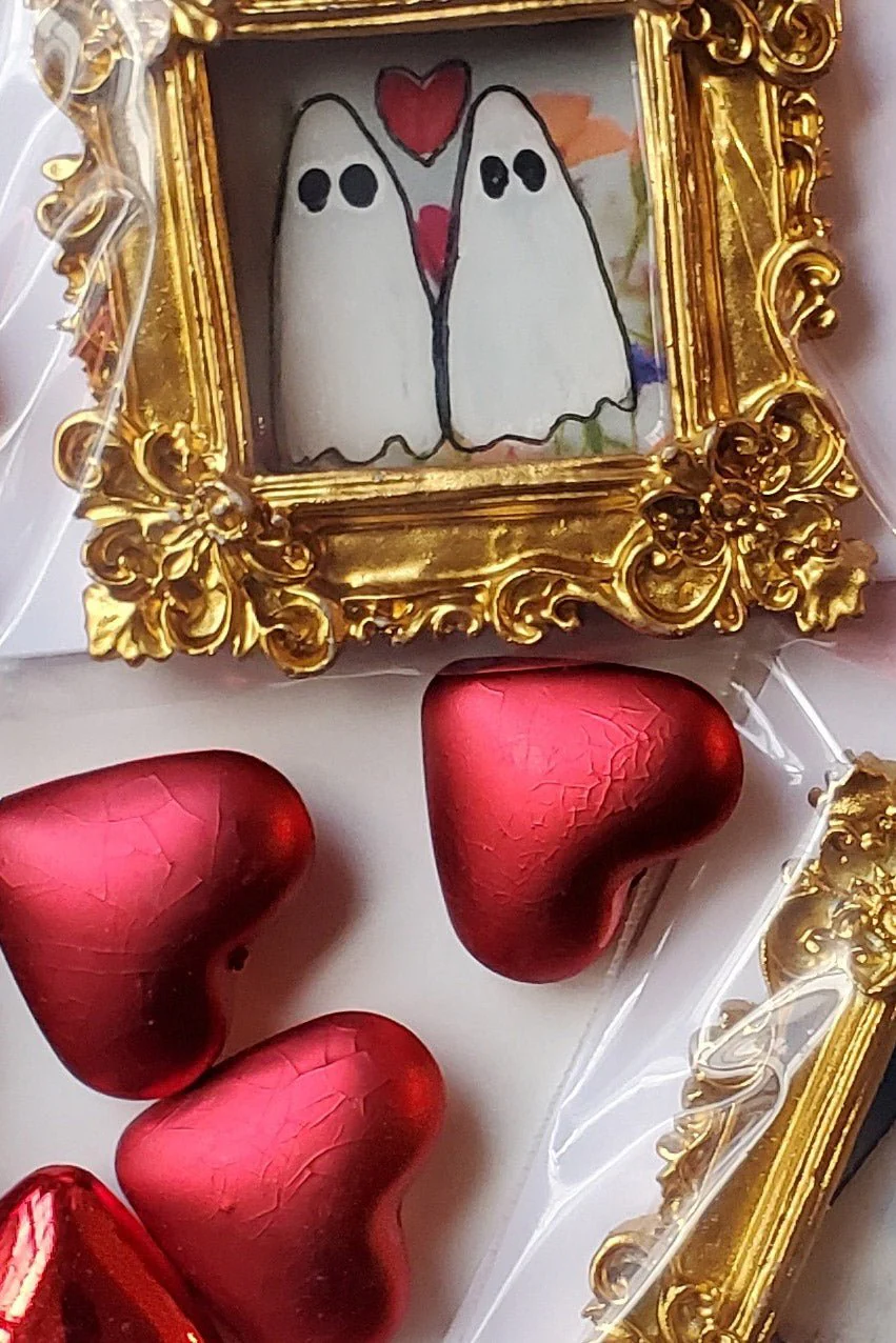 Ghosts in Love Hand Painted Mini Art [Mystery Item] - Image 3