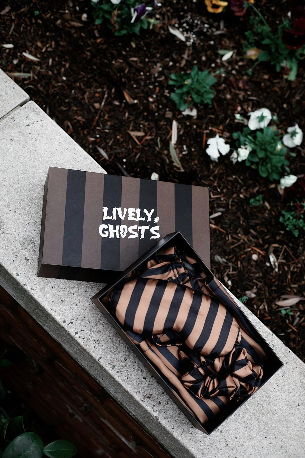 Glorious Mourning | 4-Piece Sleepwear Set - Image 11