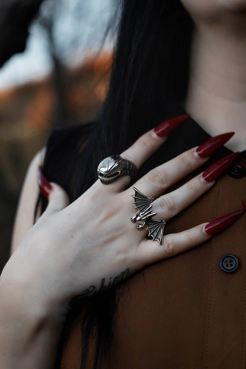 Gothic Guardian Ring - Image 4
