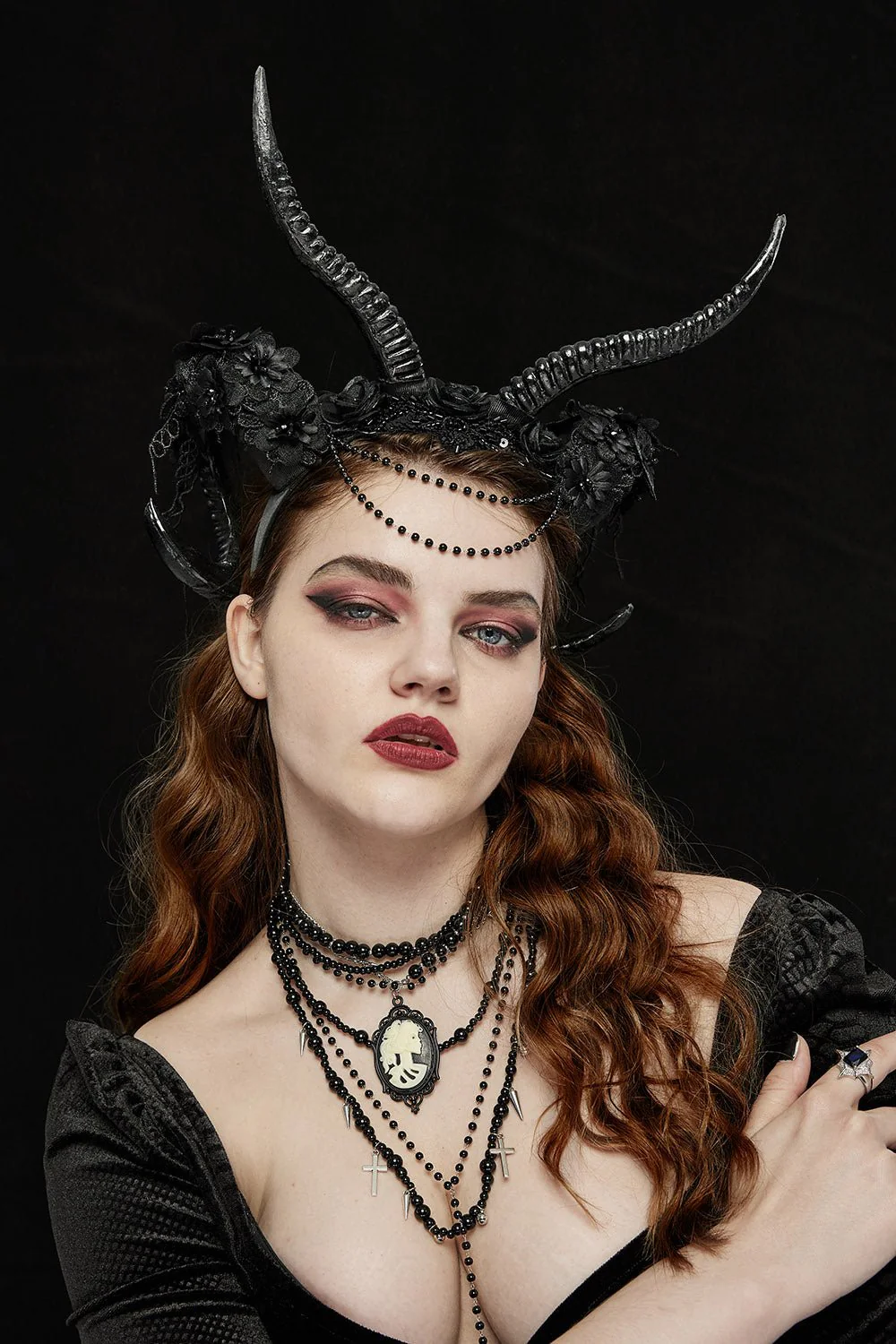 Gothic Witch Horned Antler Headband - Image 3