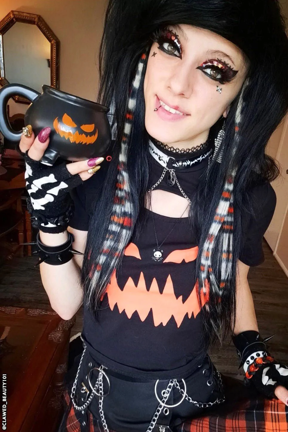 Halloween Fiend Cauldron Mug - Image 3