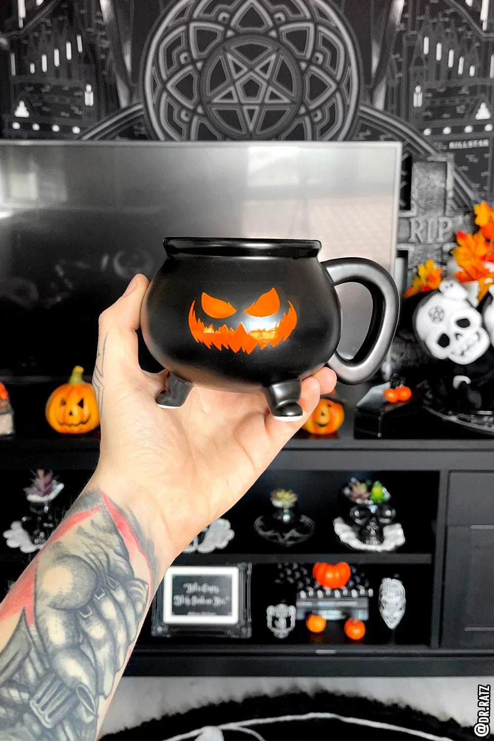 Halloween Fiend Cauldron Mug - Image 9