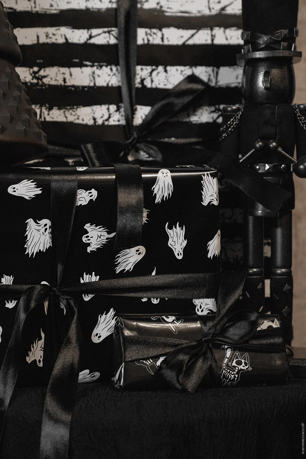 Halloween Ghosts Wrapping Paper [30" X 196"] - Image 5