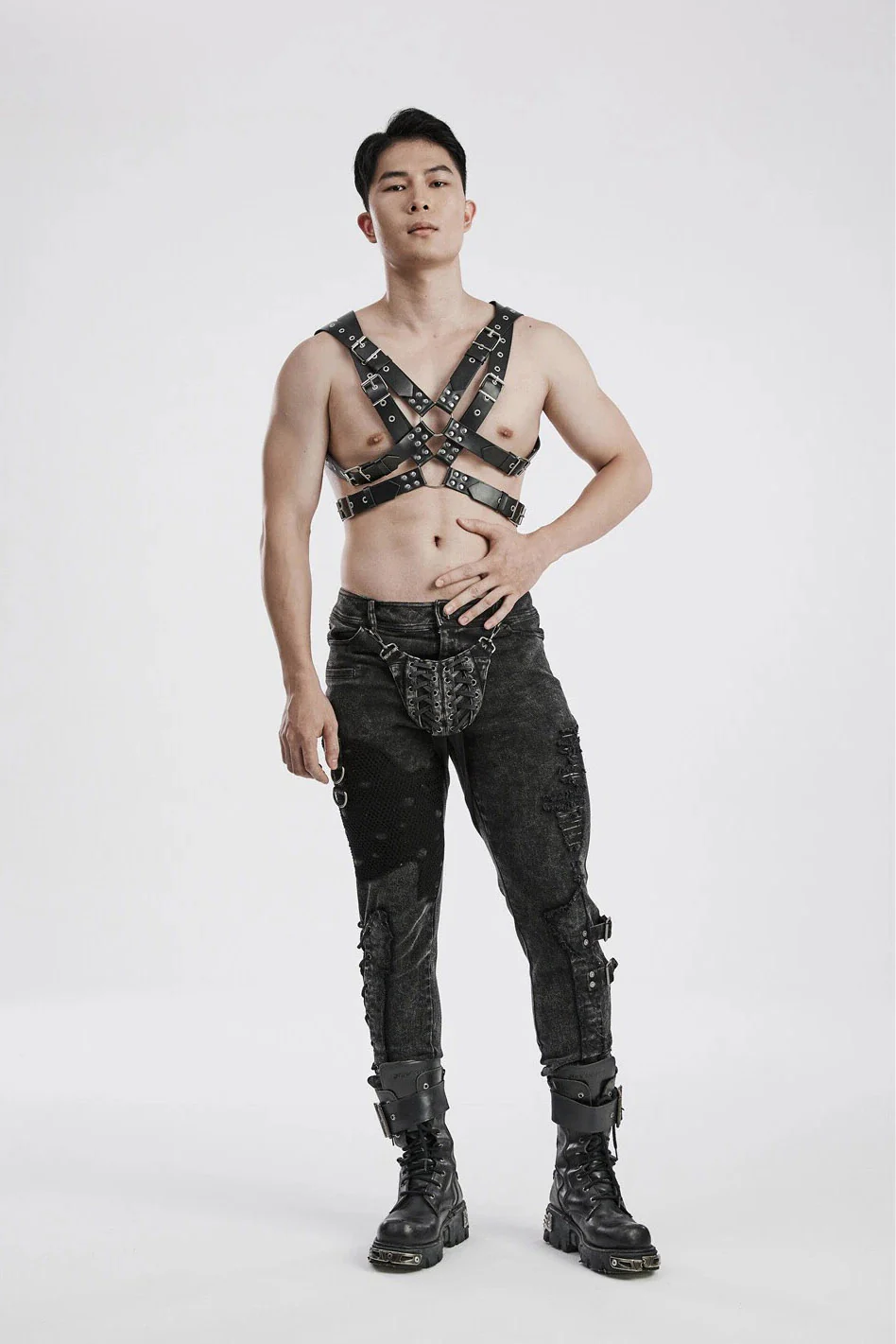 Helsing Vegan Leather Harness - Image 2
