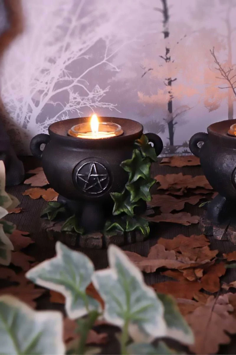 Ivy Cauldron Witches Candle Holders - Image 2