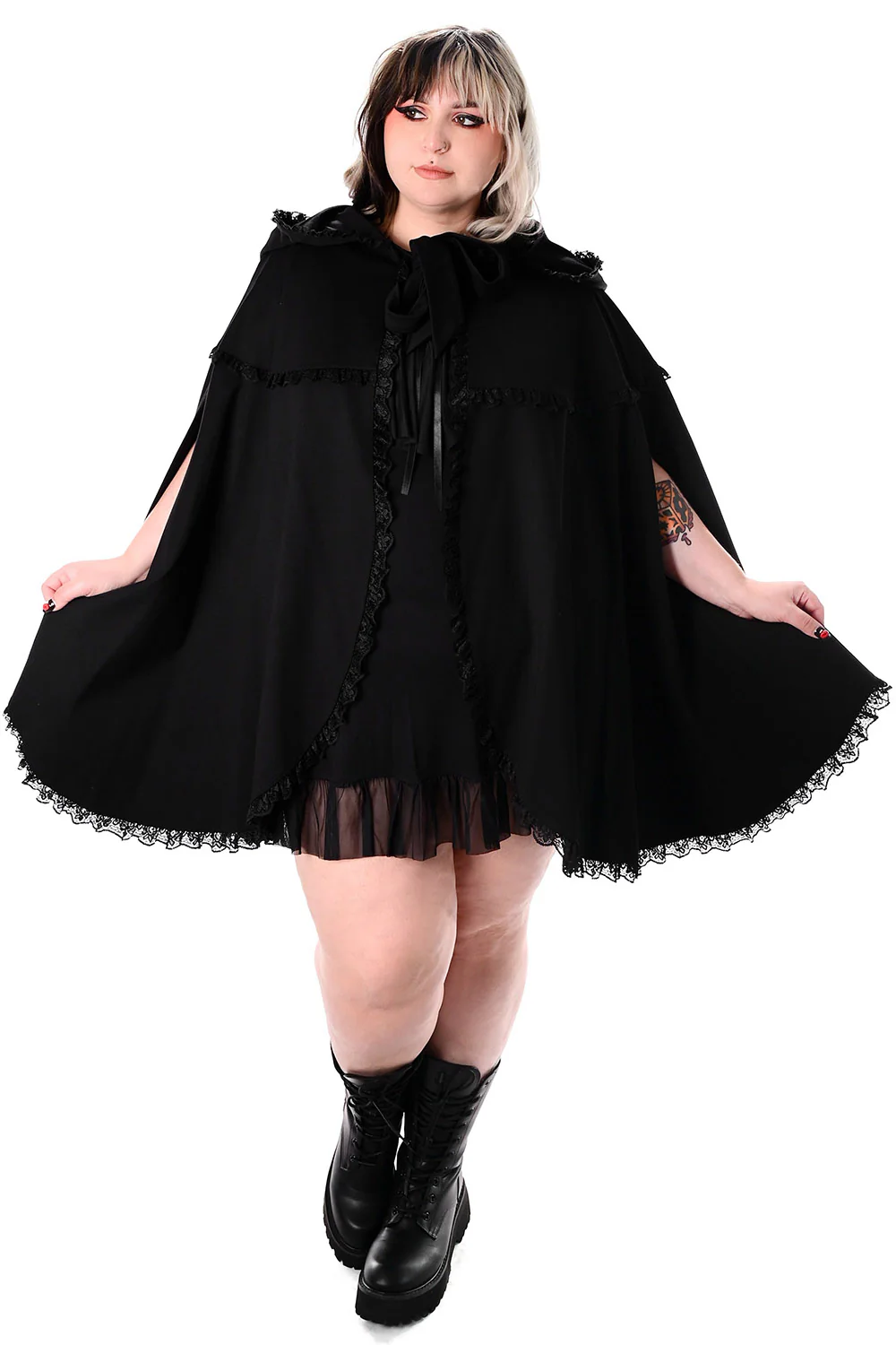Kiki Lace Trim Cape [No Restocks] - Image 3