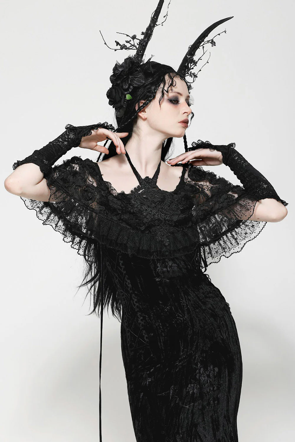 La Muerte Lace Gothic Gloves - Image 6