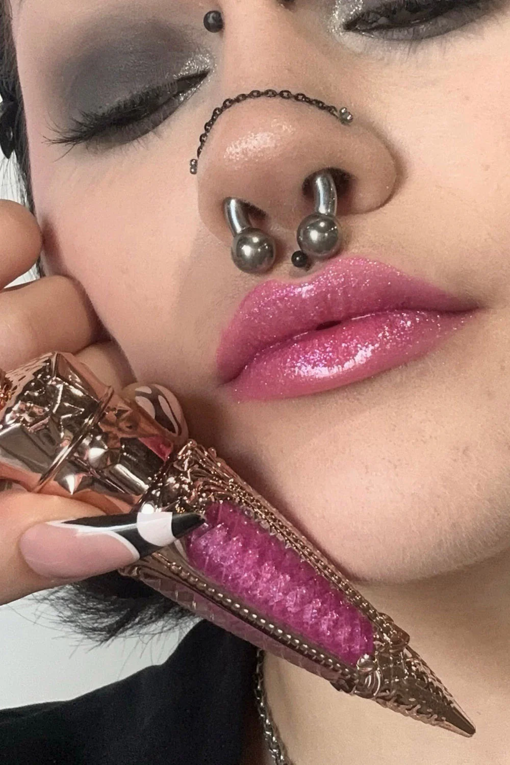Liquid Luxe Lip Gloss [Savage] - Image 2