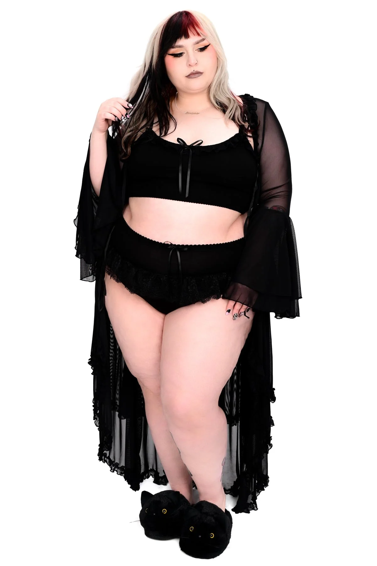Lucretia Duster - Image 4