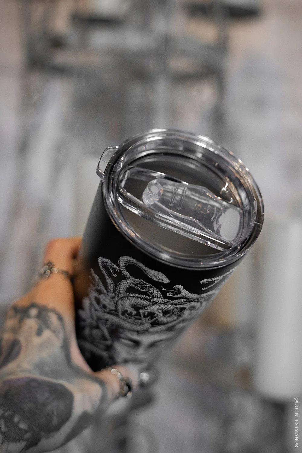Medusa 20 oz Travel Mug - Image 3