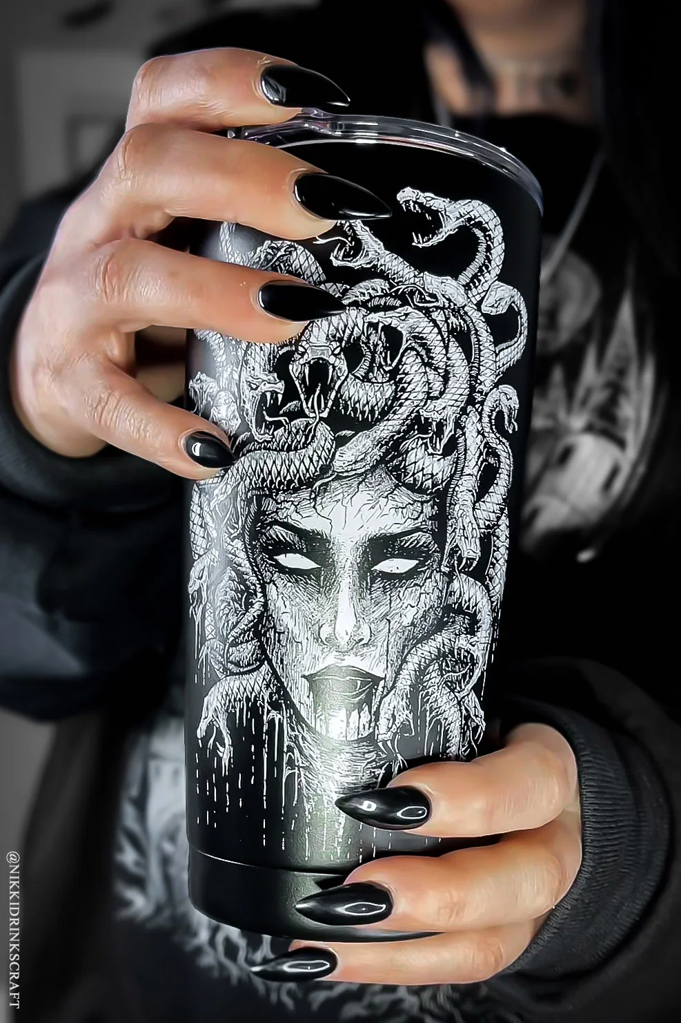 Medusa 20 oz Travel Mug - Image 6